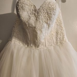 David's Bridal Ivory Strapless Corset dress